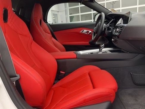 Used 2024 BMW Z4 M40i image 18