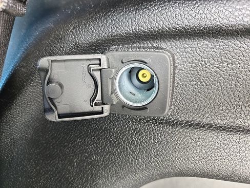 Used 2025 Jeep Grand Cherokee L Altitude image 52