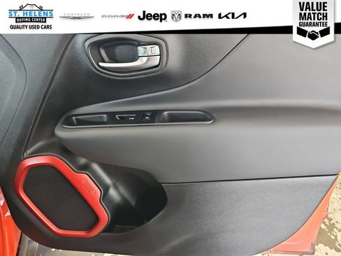 Used 2021 Jeep Renegade Trailhawk w/ Trailer Tow Group AWD/4WD image 29