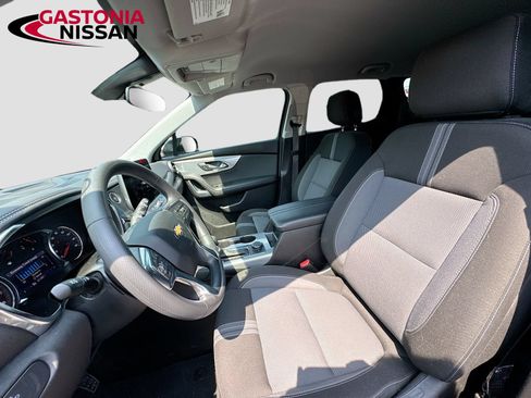 Used 2025 Chevrolet Blazer LT AWD/4WD image 29