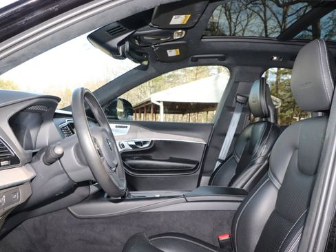 Used 2020 Volvo XC90 T6 Inscription w/ Protection Package image 12