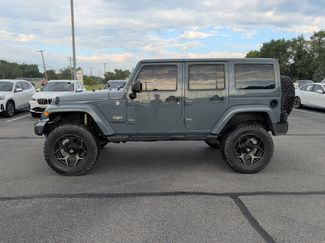 Used 2014 Jeep Wrangler Unlimited Sahara w/ Connectivity Group AWD/4WD video 3
