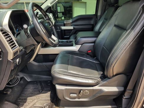 Used 2017 Ford F250 Lariat w/ Lariat Value Package image 31