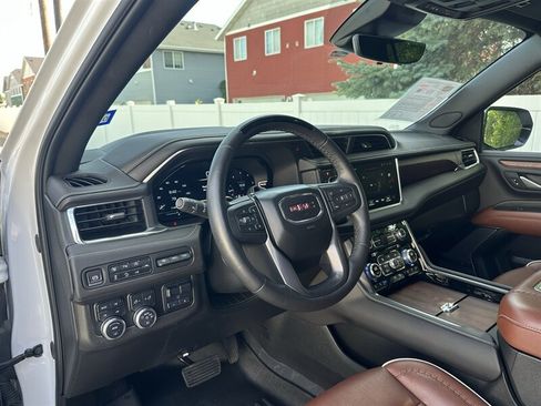 Used 2024 GMC Yukon XL Denali Ultimate AWD/4WD image 97
