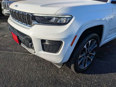 Used 2024 Jeep Grand Cherokee Overland w/ Luxury Tech Group IV image 13