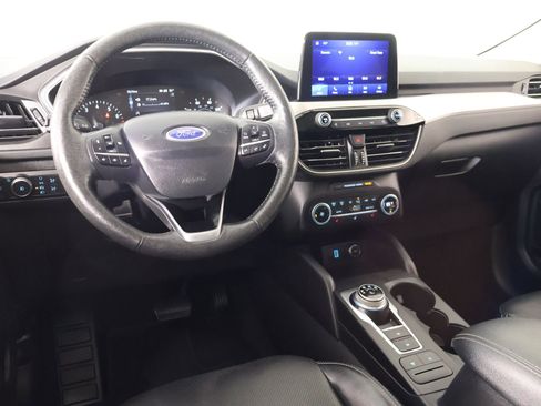 Used 2020 Ford Escape SEL image 2