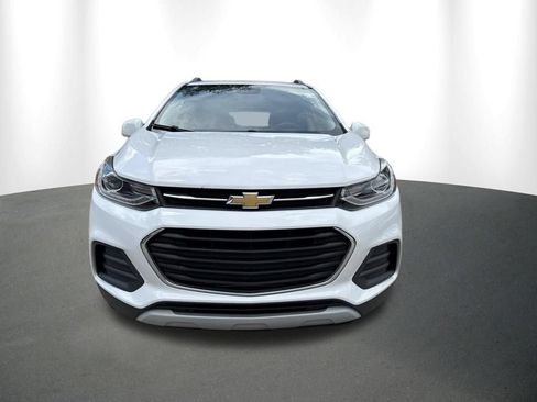 Used 2020 Chevrolet Trax LT w/ Driver Confidence Package AWD/4WD image 14