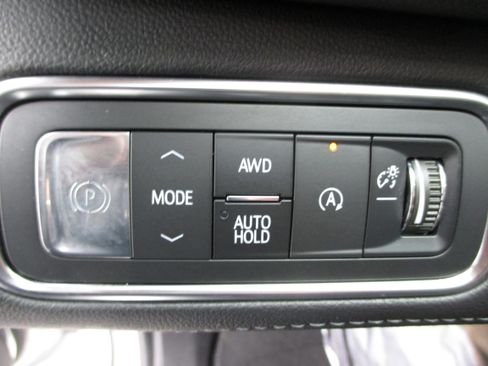 Used 2025 Buick Enclave Sport Touring image 20