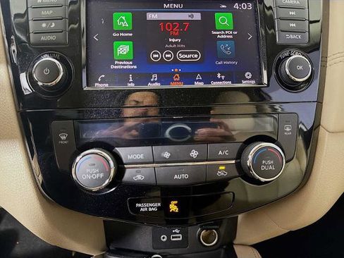 Certified 2018 Nissan Rogue SL w/ Premium Package image 13