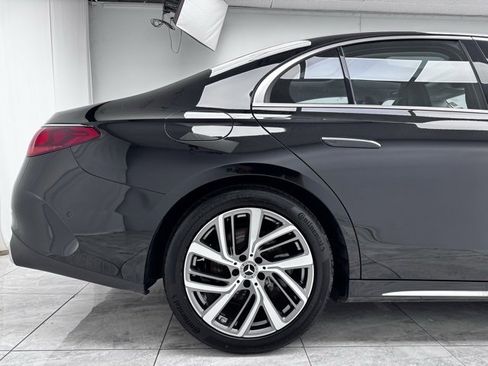 Used 2025 Mercedes-Benz E 350 4MATIC Sedan image 10