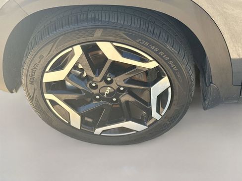 Used 2024 Kia Seltos SX w/ SX Sunroof Package image 32