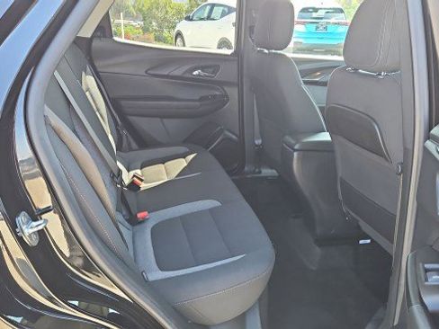 Used 2023 Chevrolet TrailBlazer LT FWD image 26
