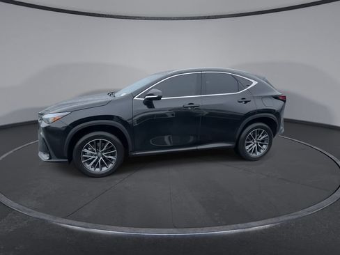 Used 2025 Lexus NX 250 FWD w/ Accessory Package (Z1) image 5