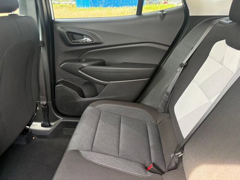 Used 2025 Chevrolet Trax LS FWD image 38