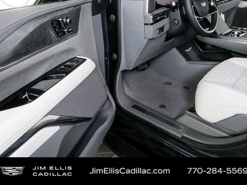 New 2026 Cadillac Escalade IQL Luxury image 7