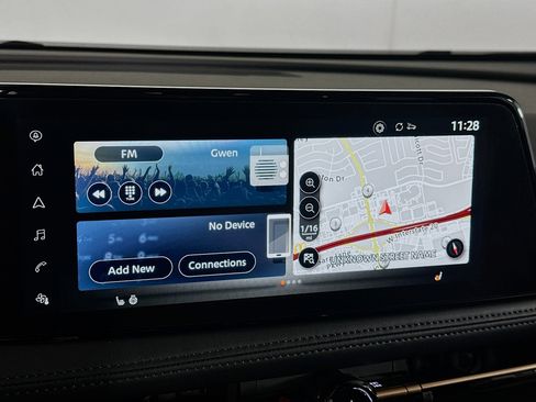 Used 2024 Nissan Ariya AWD image 21