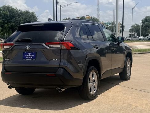 Used 2025 Toyota RAV4 XLE FWD image 6