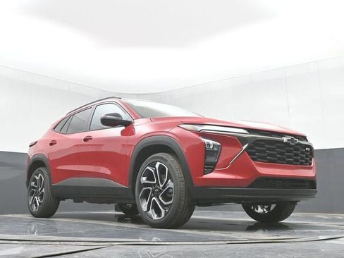 New 2026 Chevrolet Trax RS w/ Sunroof Package FWD image 40