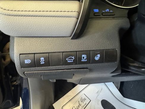 Used 2023 Toyota Camry XLE w/ Cold Weather Package FWD image 18