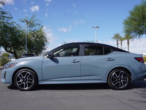 Certified 2025 Nissan Sentra SR FWD image 2