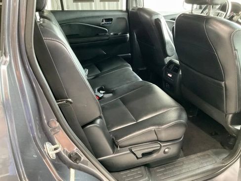 Used 2016 Honda Pilot Touring image 25
