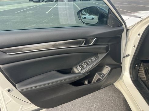 Certified 2022 Honda Accord Sport image 32