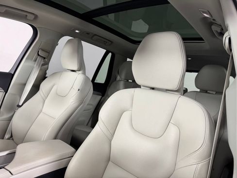 Certified 2025 Volvo XC90 B6 Plus w/ Protection Package Premier AWD/4WD image 20
