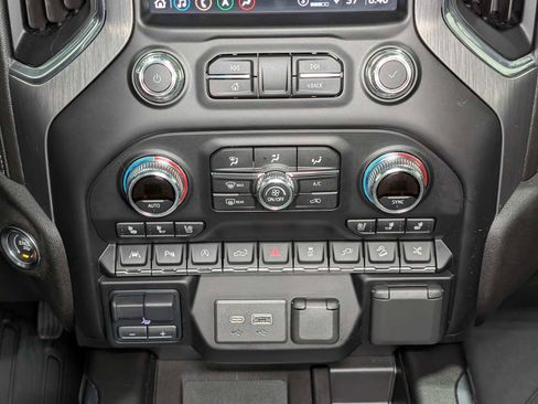 Used 2021 GMC Sierra 1500 Denali w/ Denali Ultimate Package image 21