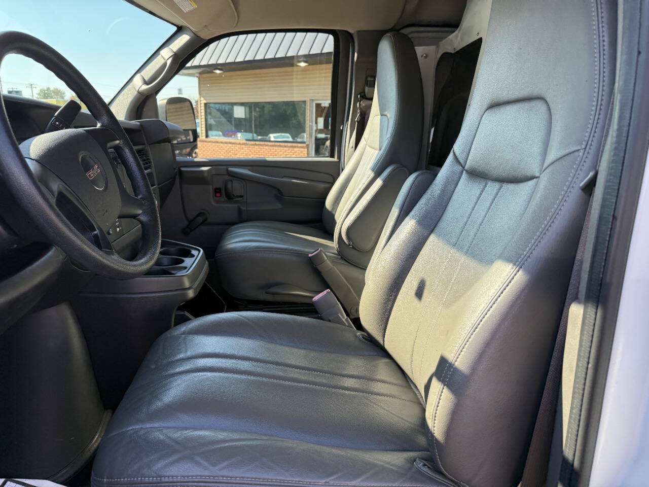 Used 2013 GMC Savana 2500 RWD image 11