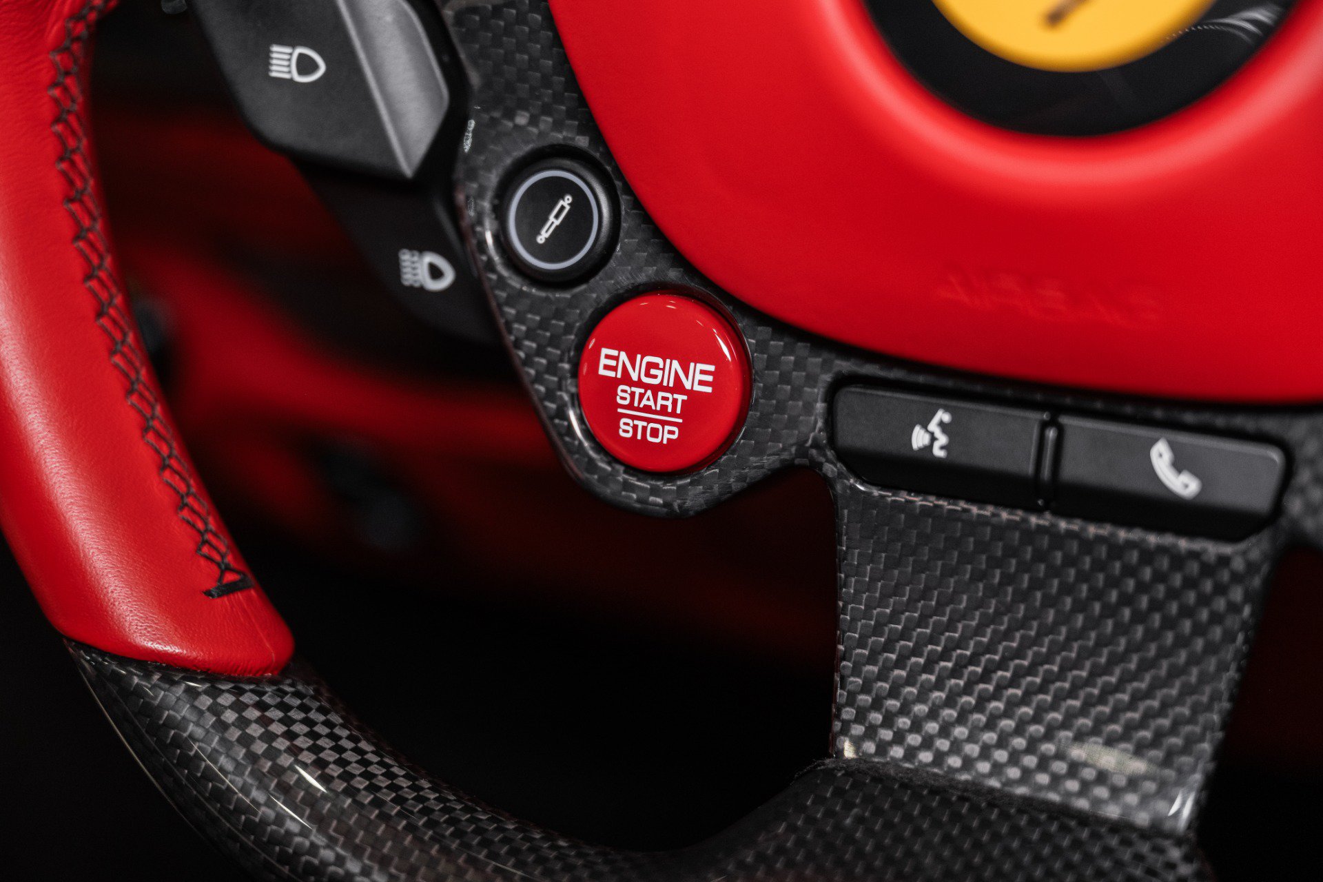 Used 2021 Ferrari F8 Tributo RWD image 46