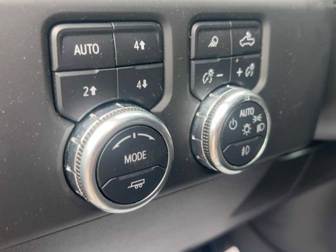 Used 2024 GMC Sierra 1500 Denali AWD/4WD image 15