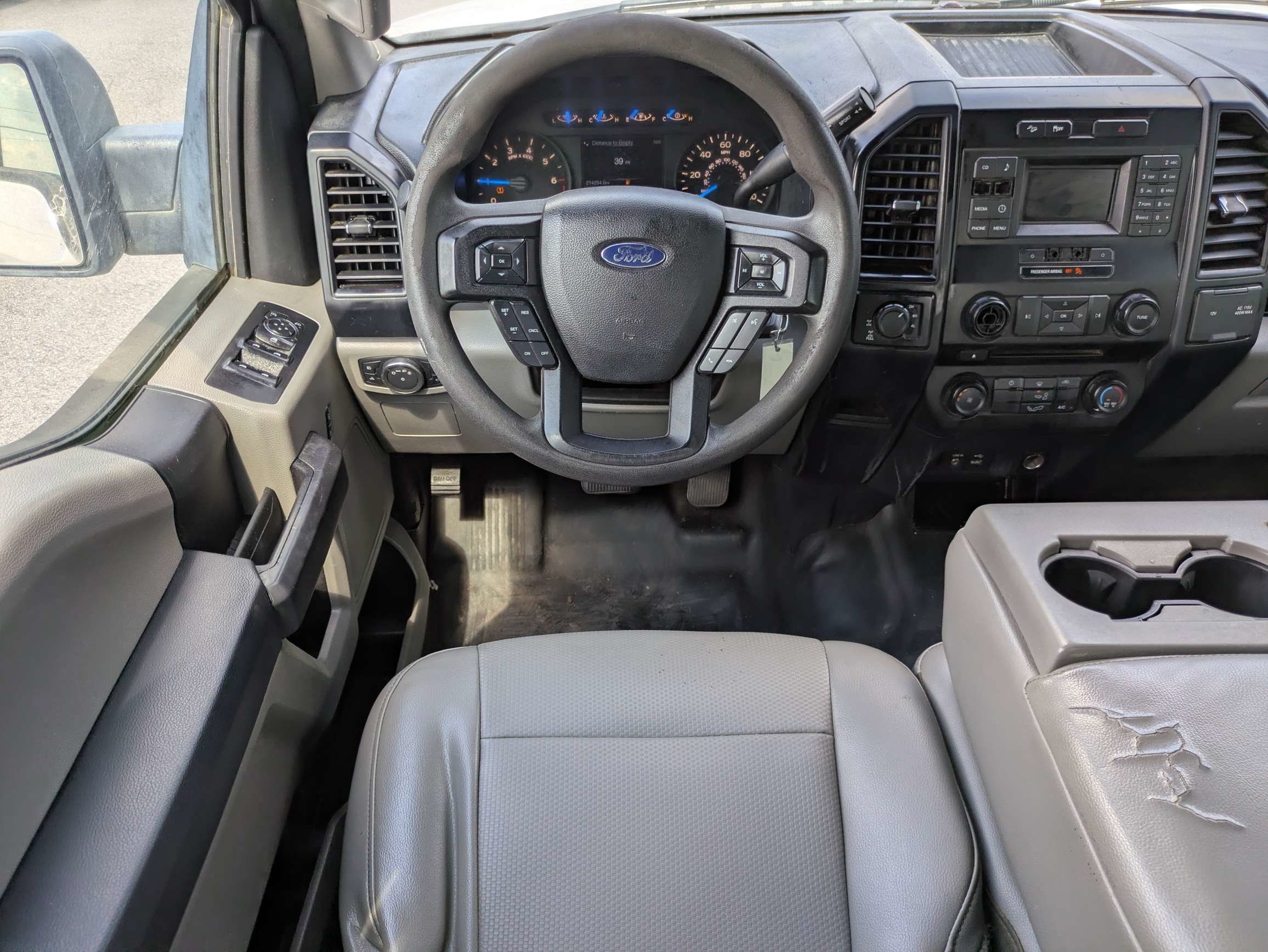 Used 2015 Ford F150 XL w/ Equipment Group 101A Mid AWD/4WD image 17