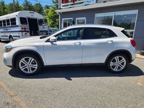 Used 2018 Mercedes-Benz GLA 250 4MATIC image 8