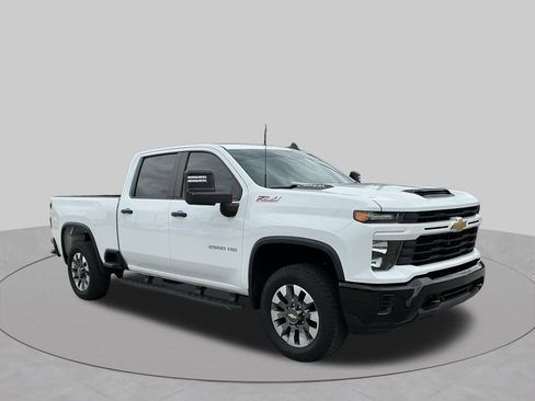 Used 2024 Chevrolet Silverado 2500 Custom w/ Custom Convenience Package AWD/4WD image 15