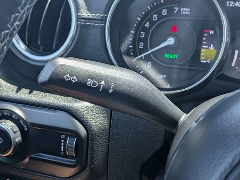 Used 2023 Jeep Wrangler Unlimited Sahara AWD/4WD image 27