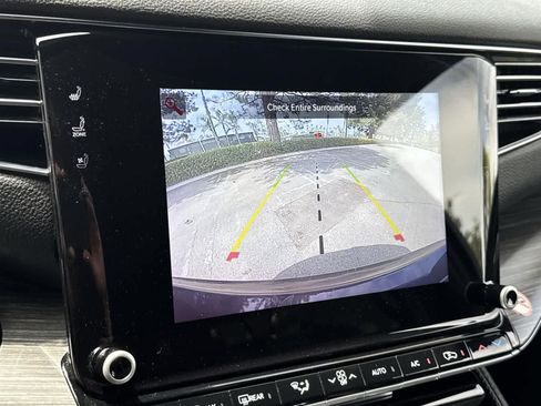 Used 2023 Jeep Wagoneer L Series III w/ Preferred Equipment Group image 15