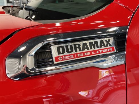 Used 2022 GMC Sierra 2500 SLT w/ SLT Preferred Package image 10