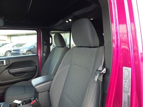 Used 2024 Jeep Wrangler Sport S image 12