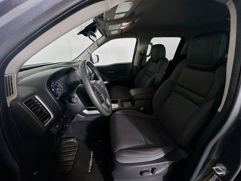 Used 2024 Nissan Frontier SV w/ Technology Package RWD image 13