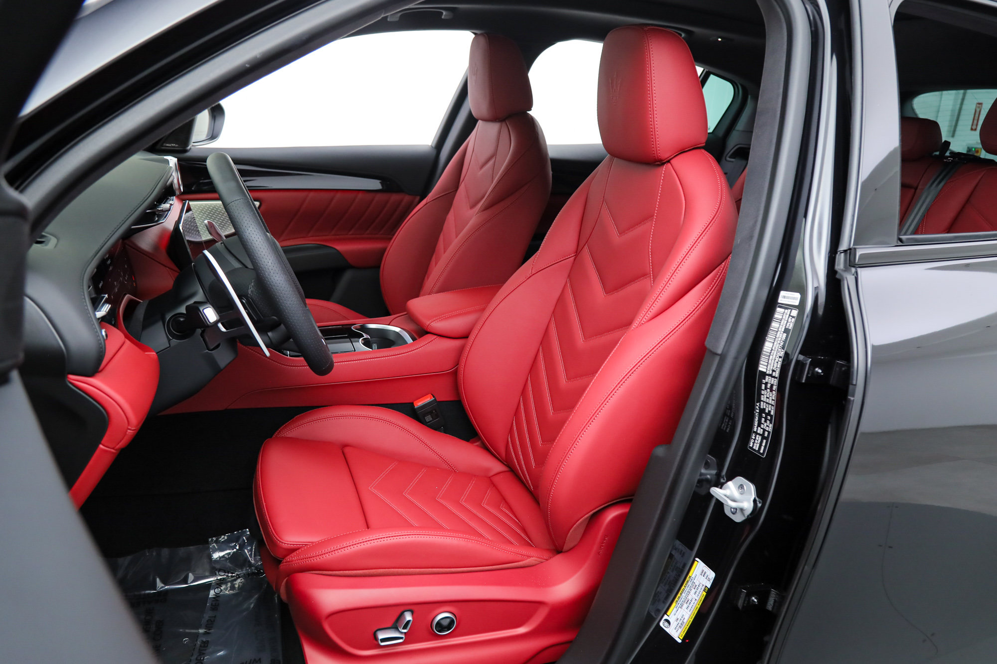 Used 2026 Maserati Grecale Modena AWD/4WD image 16