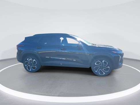 Used 2025 Chevrolet Trax RS w/ Sunroof Package image 10