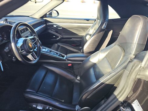 Used 2019 Porsche 911 Carrera image 8