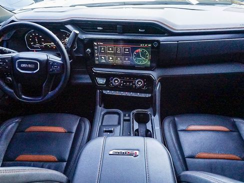 Used 2025 GMC Sierra 2500 AT4 w/ AT4 Premium Plus Package image 13