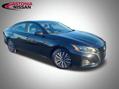 Used 2024 Nissan Altima 2.5 SV