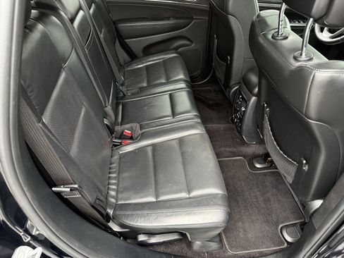 Used 2018 Jeep Grand Cherokee Limited w/ Luxury Group II image 38