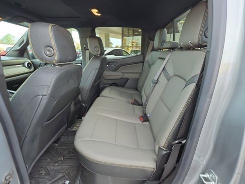 Used 2024 Chevrolet Colorado ZR2 w/ ZR2 Convenience Package III image 10