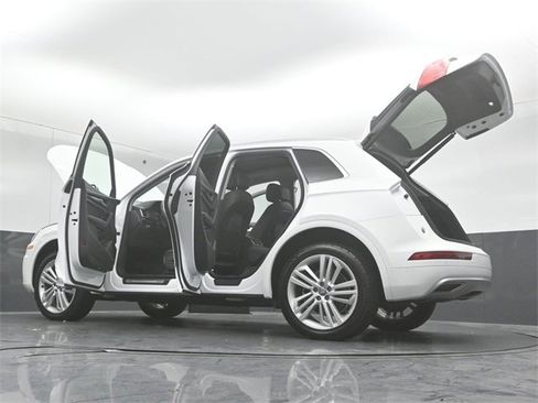 Used 2018 Audi Q5 Prestige w/ Prestige Package image 59