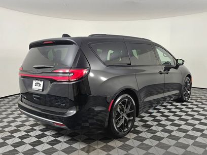 Used 2026 Chrysler Pacifica Limited w/ S Appearance Package