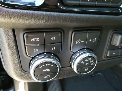 New 2026 GMC Yukon Denali w/ Denali Reserve Package AWD/4WD image 25