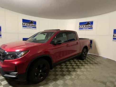 Used 2025 Honda Ridgeline Black Edition image 6